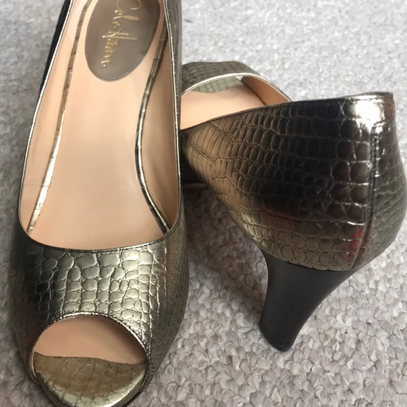Cole Haan open toed gold pumps / high heels - Picture 2 of 7